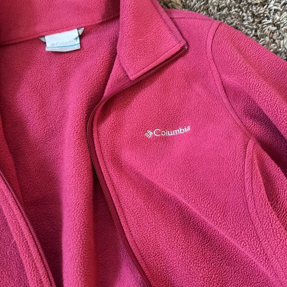 Columbia women’s fleece zip up. Size small - Picture 2 of 2